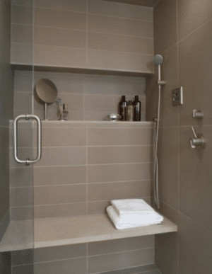 11 idées et conseils pour faire paraître une petite salle de bains 