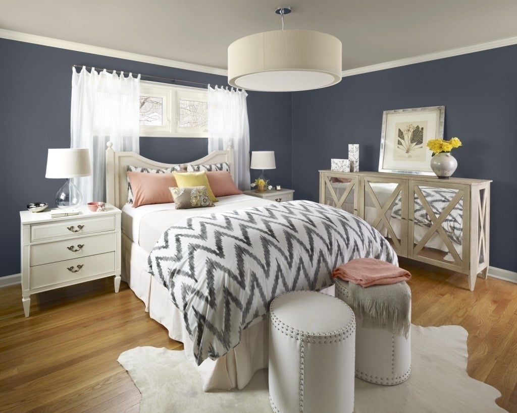 Chambre blanche et grise – lombards