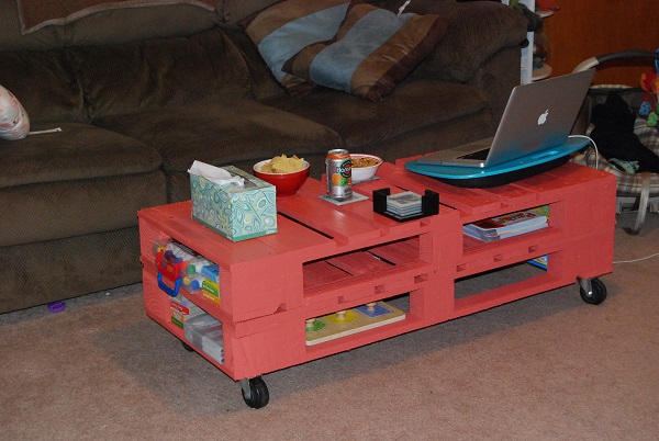 table basse en palette rouge