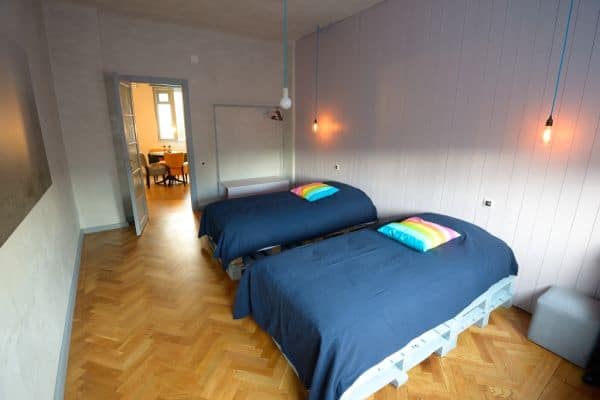 2 lits fabriqués avec du bois de palette