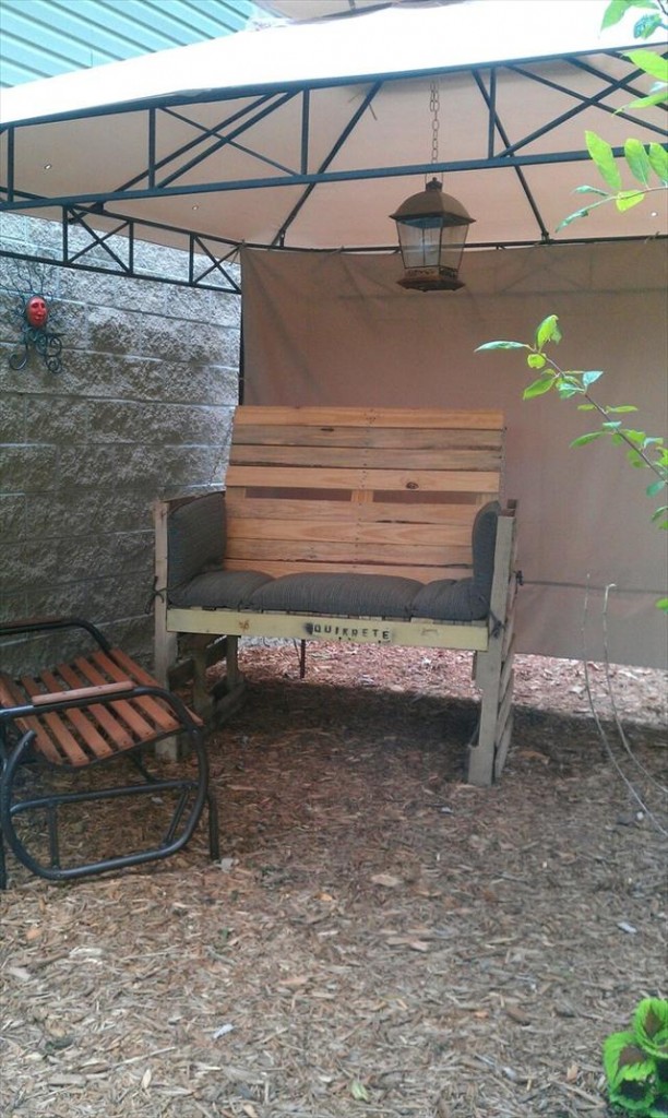 Banc pour extérieur fabriqué en palettes