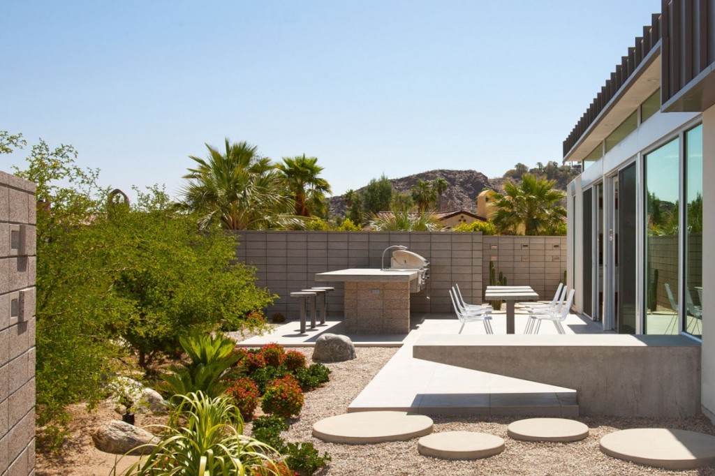 House-in-Palm-Springs-03-1150x767