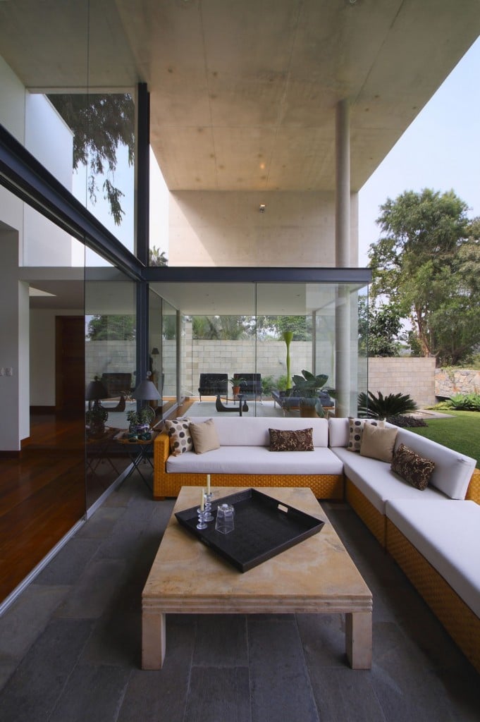 S-House-02-1132x1700
