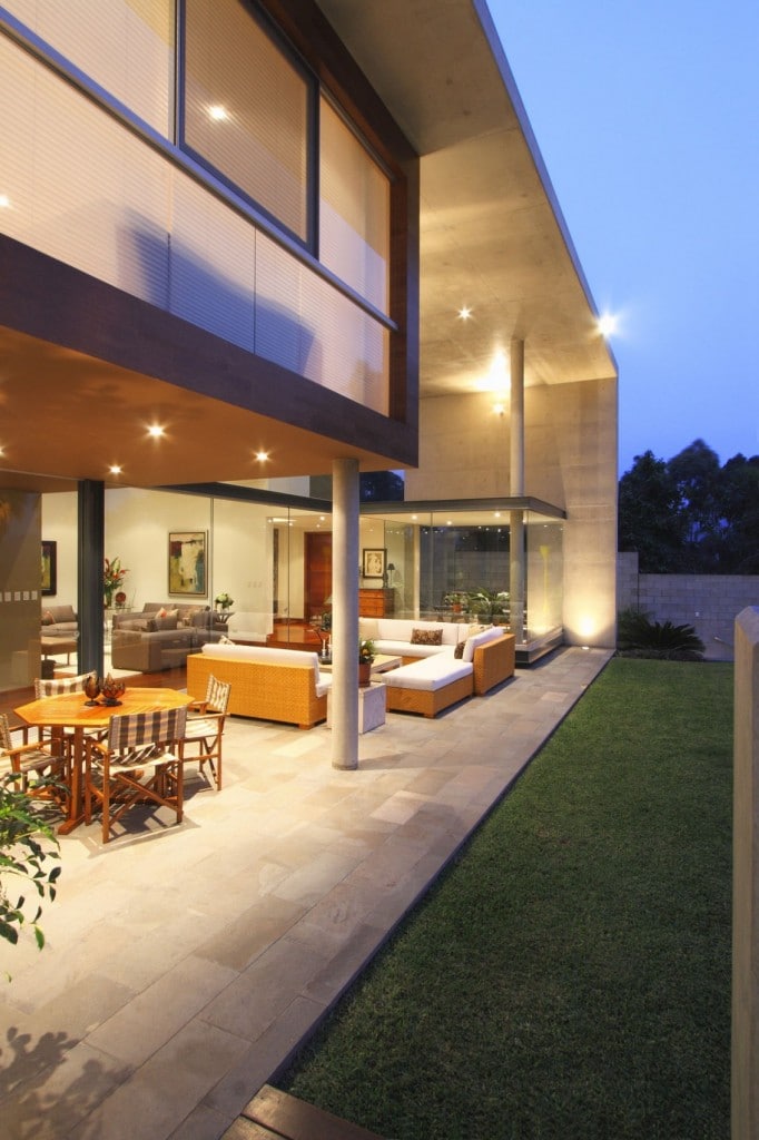 S-House-13-1133x1700